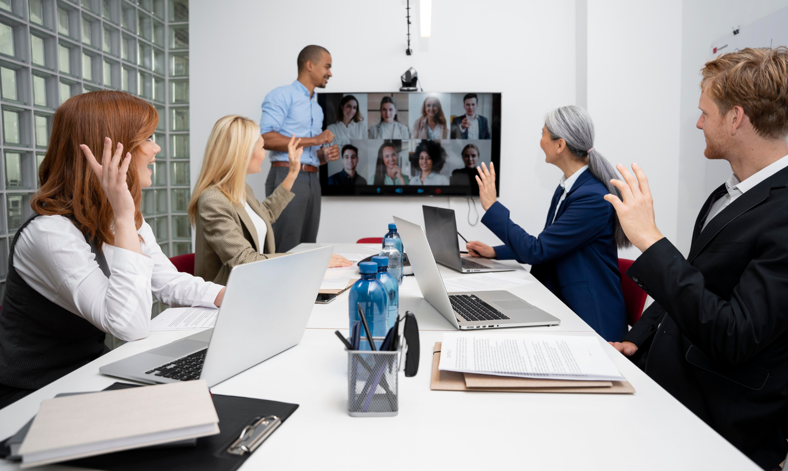 Modern newsroom background representing U.S. news editorial team